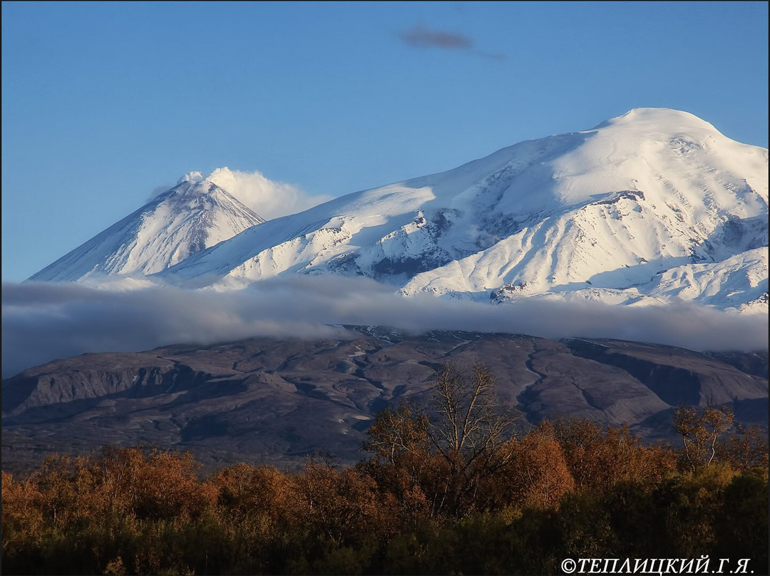 Krestovskiy Volcano景点图片