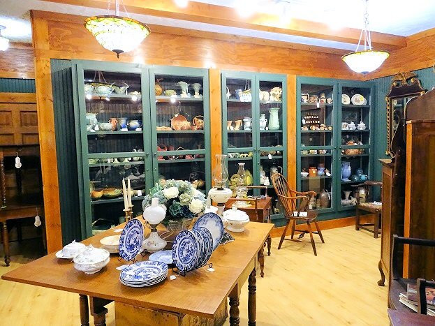Treasure Potts Antiques And Garden Shoppes景点图片