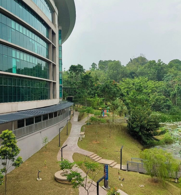 Raja Tun Library (Perpustakaan Raja Tun)景点图片