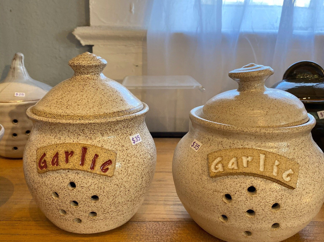 Coastal Art Gallery-克里斯特尔里弗必去景点