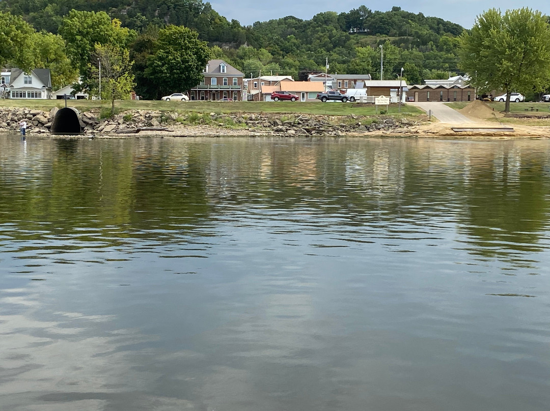 Cassville Car Ferry-Cassville必去景点