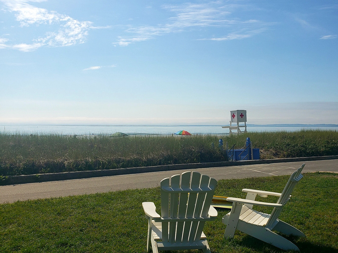 Friendship Oceanfront Suites主图