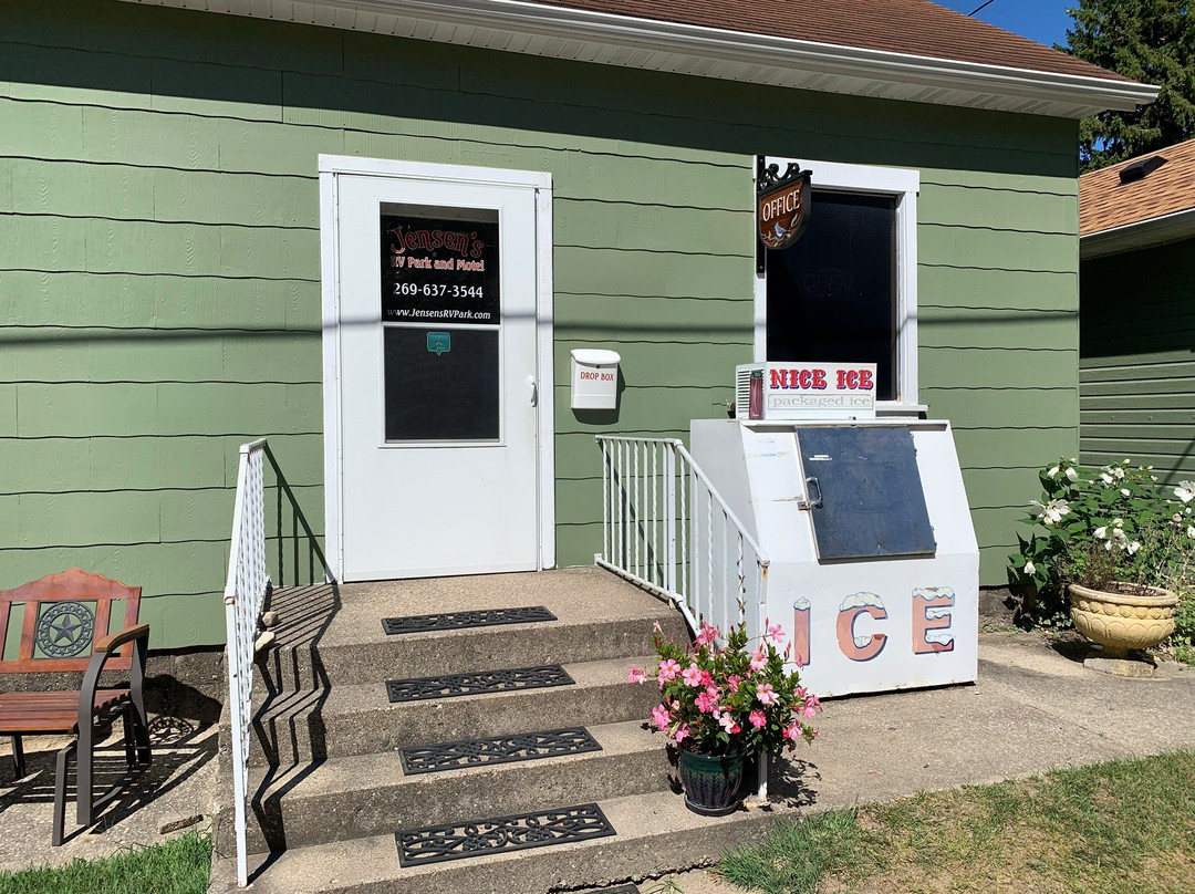 Jensen's RV Park and Motel主图