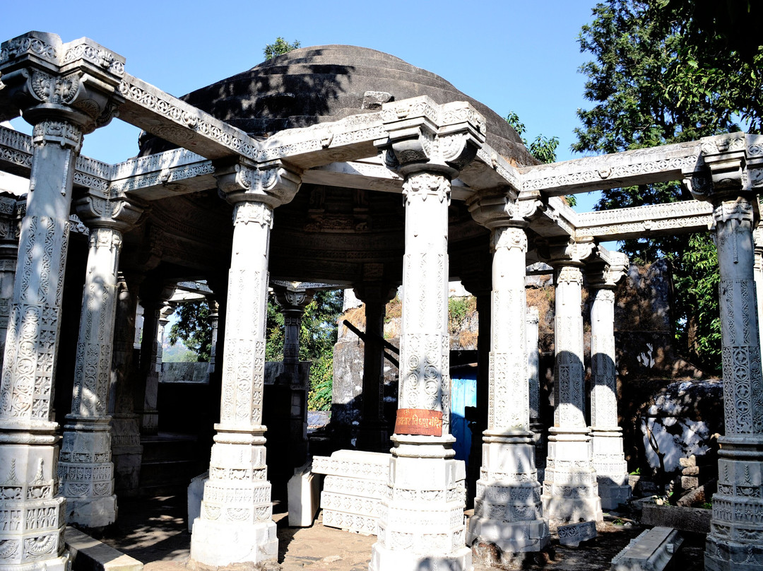 Achaleshwar Temple景点图片