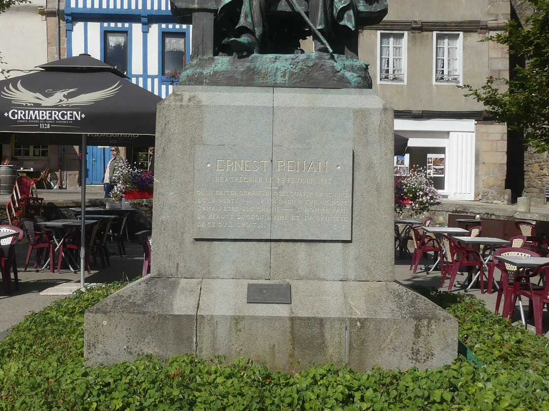 Place du Martray-特雷吉耶必去景点