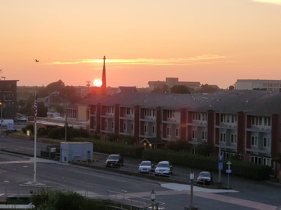 海滨会展中心快捷假日&套房酒店主图