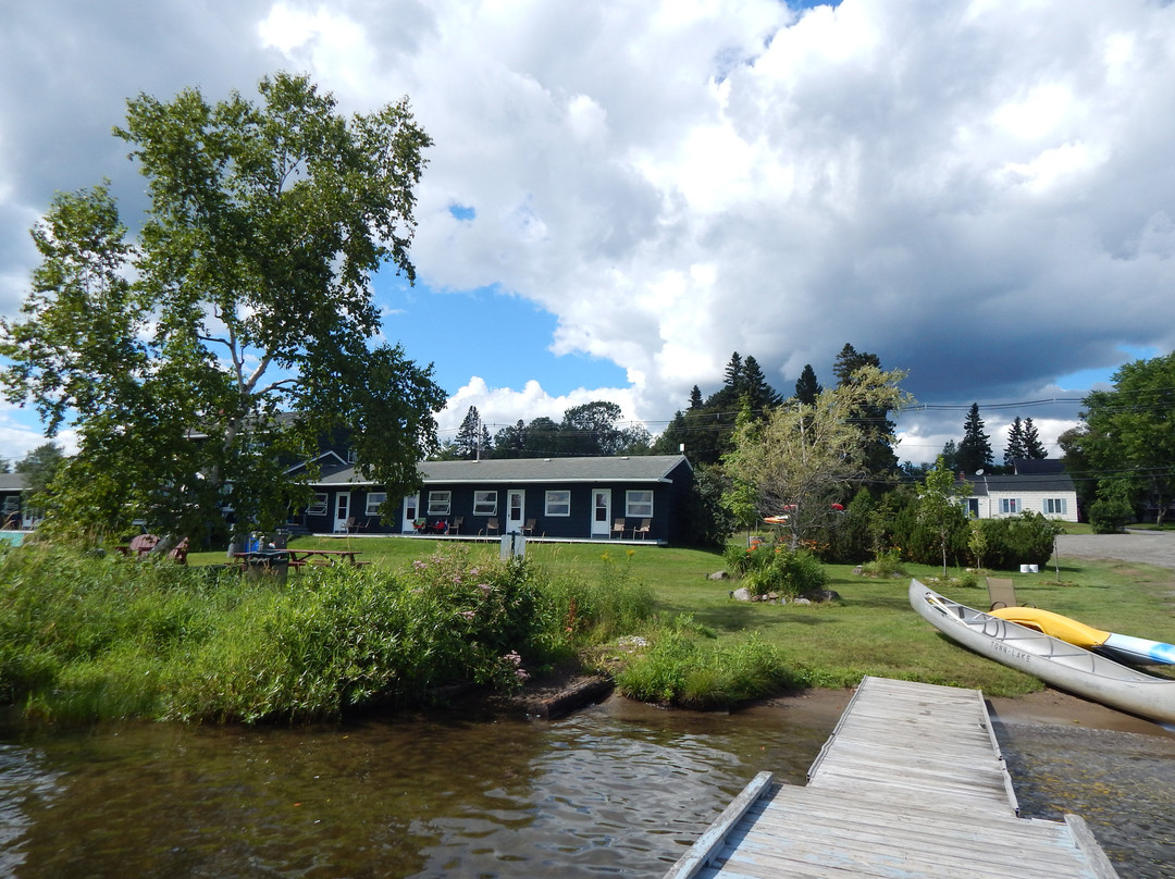 Town & Lake Motel主图