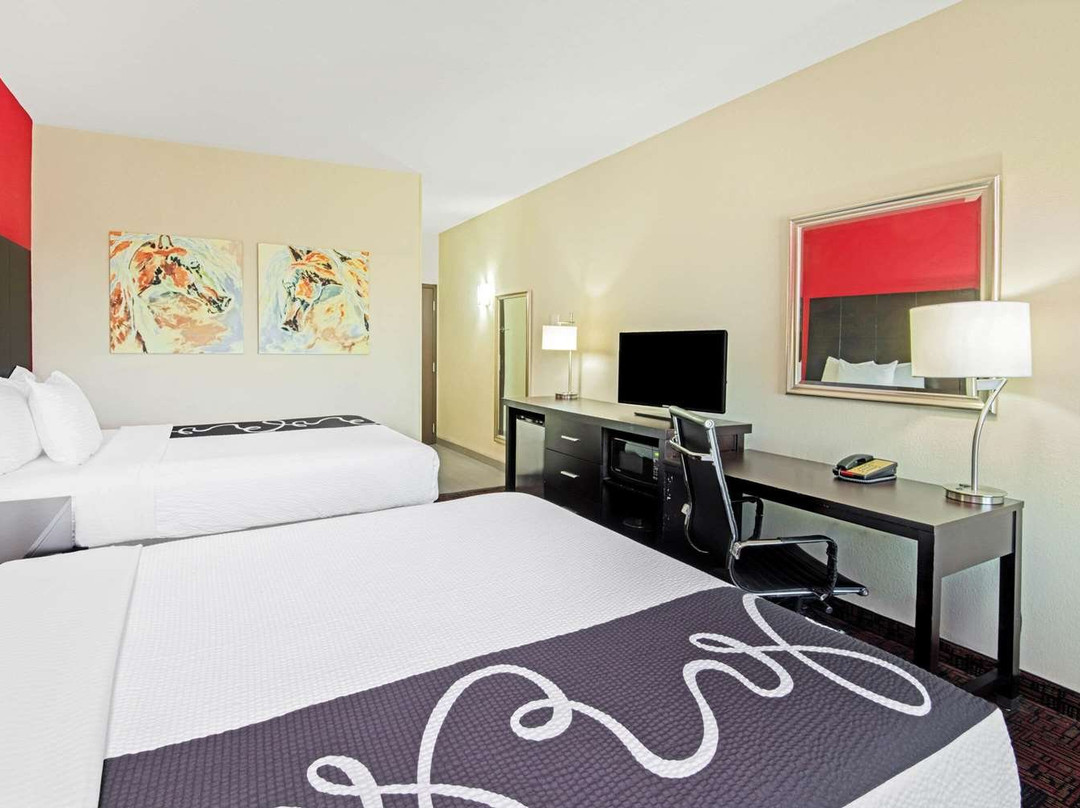 La Quinta Inn & Suites by Wyndham Elk City主图