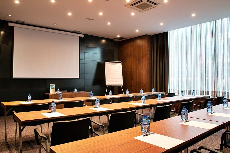 莫斯托雷斯城市酒店主图