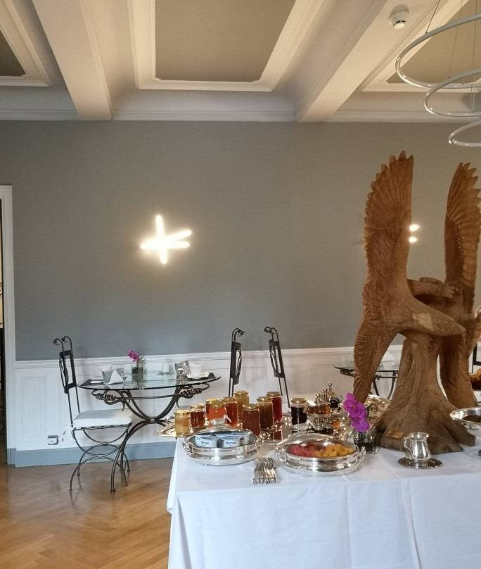 圣救世主酒店主图