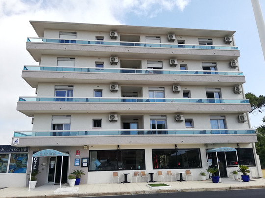 加立安酒店主图