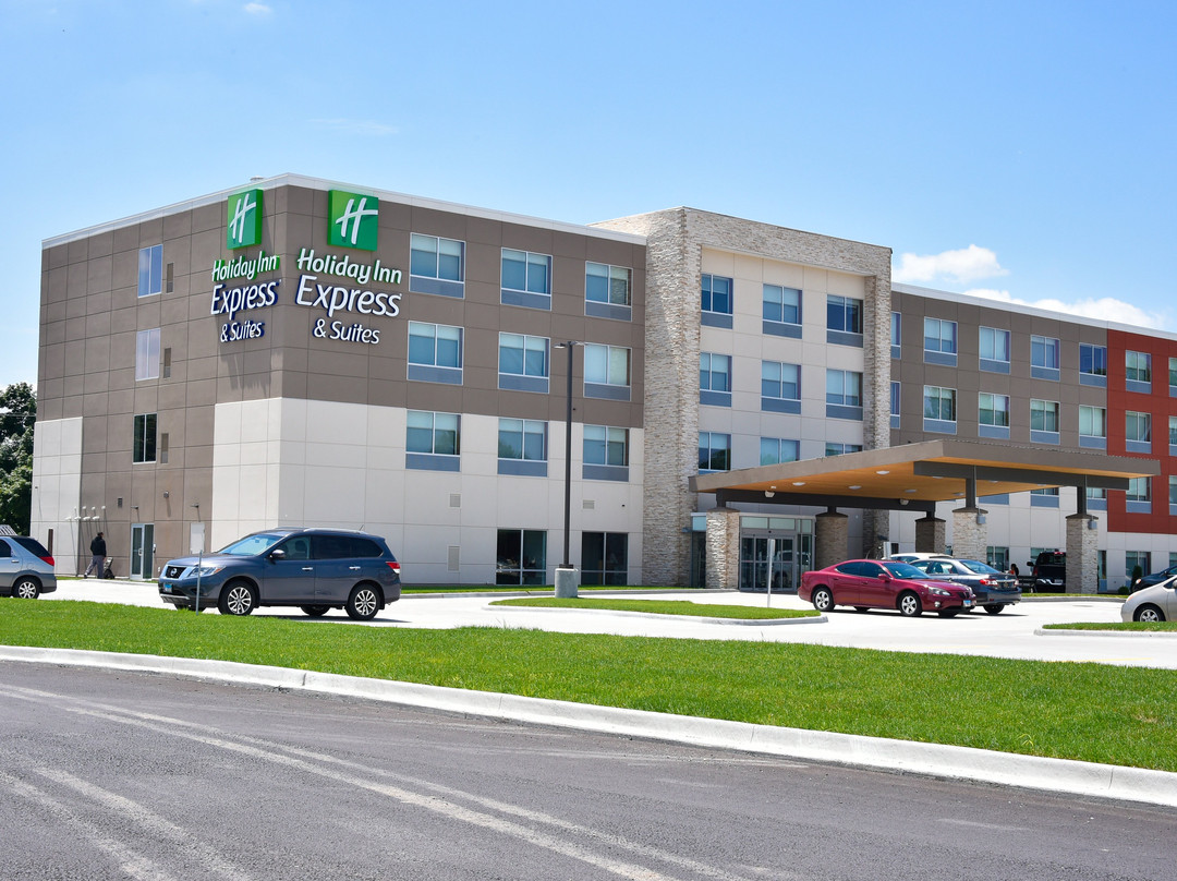 Holiday Inn Express & Suites Bensenville - O'hare By IHG主图