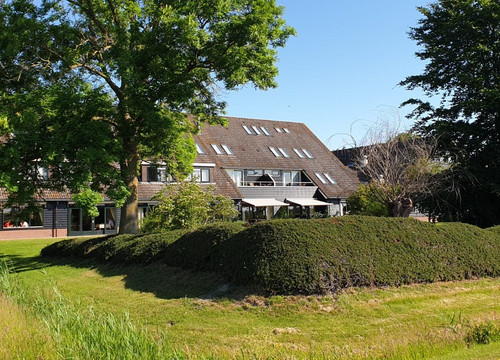 酒店，运动酒吧及Dorhout Mees黄铜餐厅主图