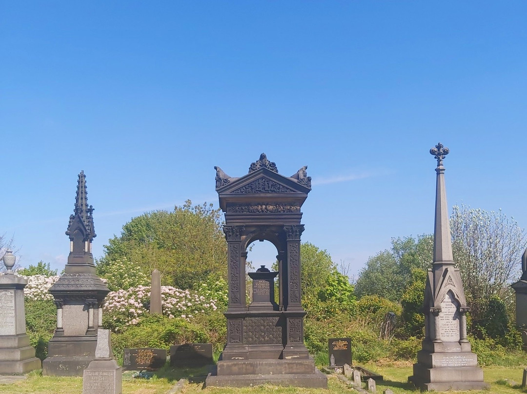 Undercliffe Cemetery景点图片