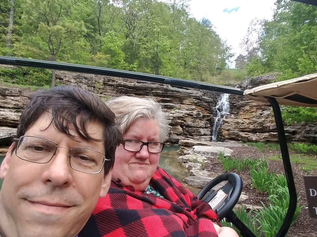 Lost Canyon Nature Trail and Cave-Ridgedale必去景点