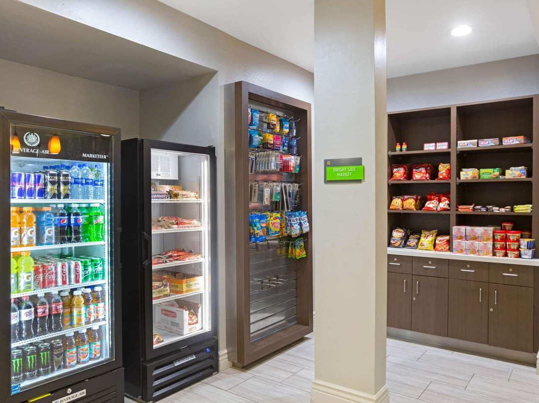 La Quinta Inn & Suites by Wyndham Visalia/Sequoia Gateway主图