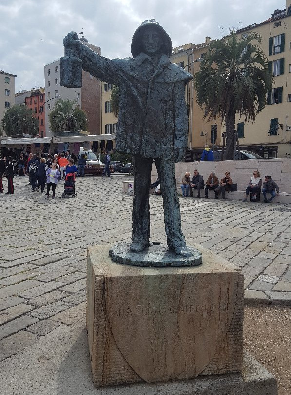 Monumento Al Marinaio-萨沃纳必去景点