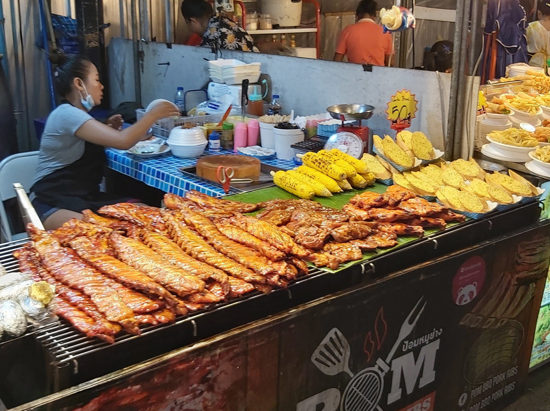 Bangla Night Market-芭东海滩必去景点