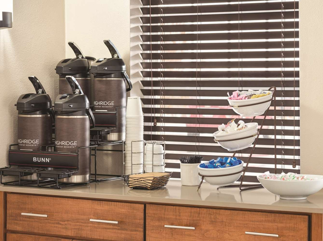 Country Inn & Suites by Radisson, Dubuque, IA主图