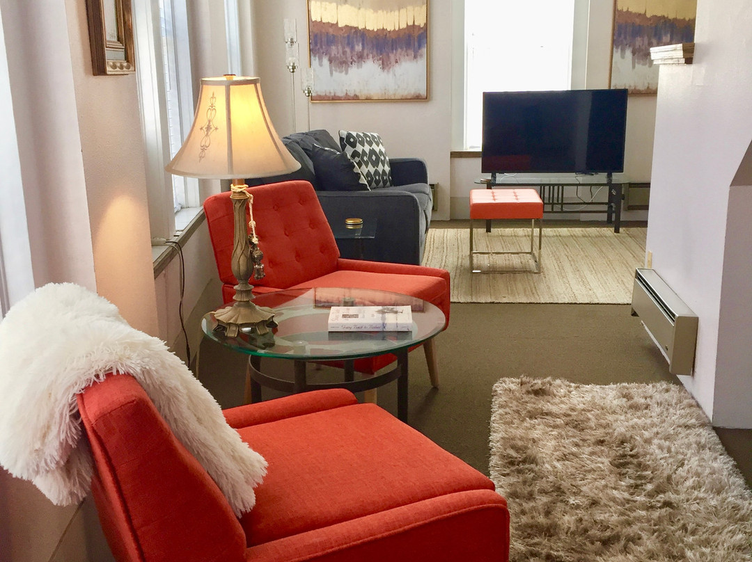 Bisbee Brownstone Suites主图