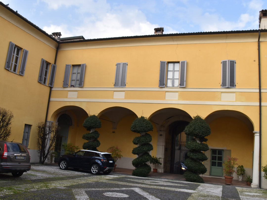 Palazzo Clavelli-克雷马必去景点