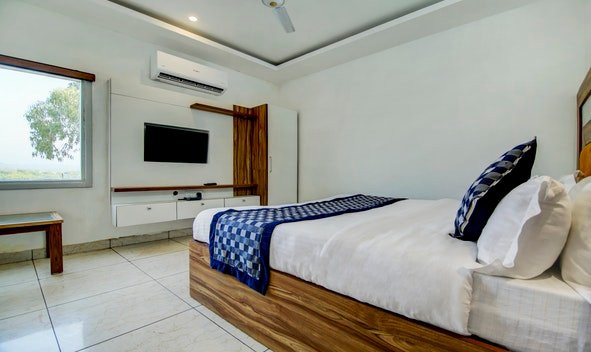 Hotel Whispering Oaks主图