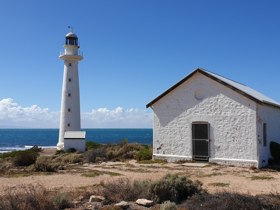 Point Lowly Lighthouse景点图片