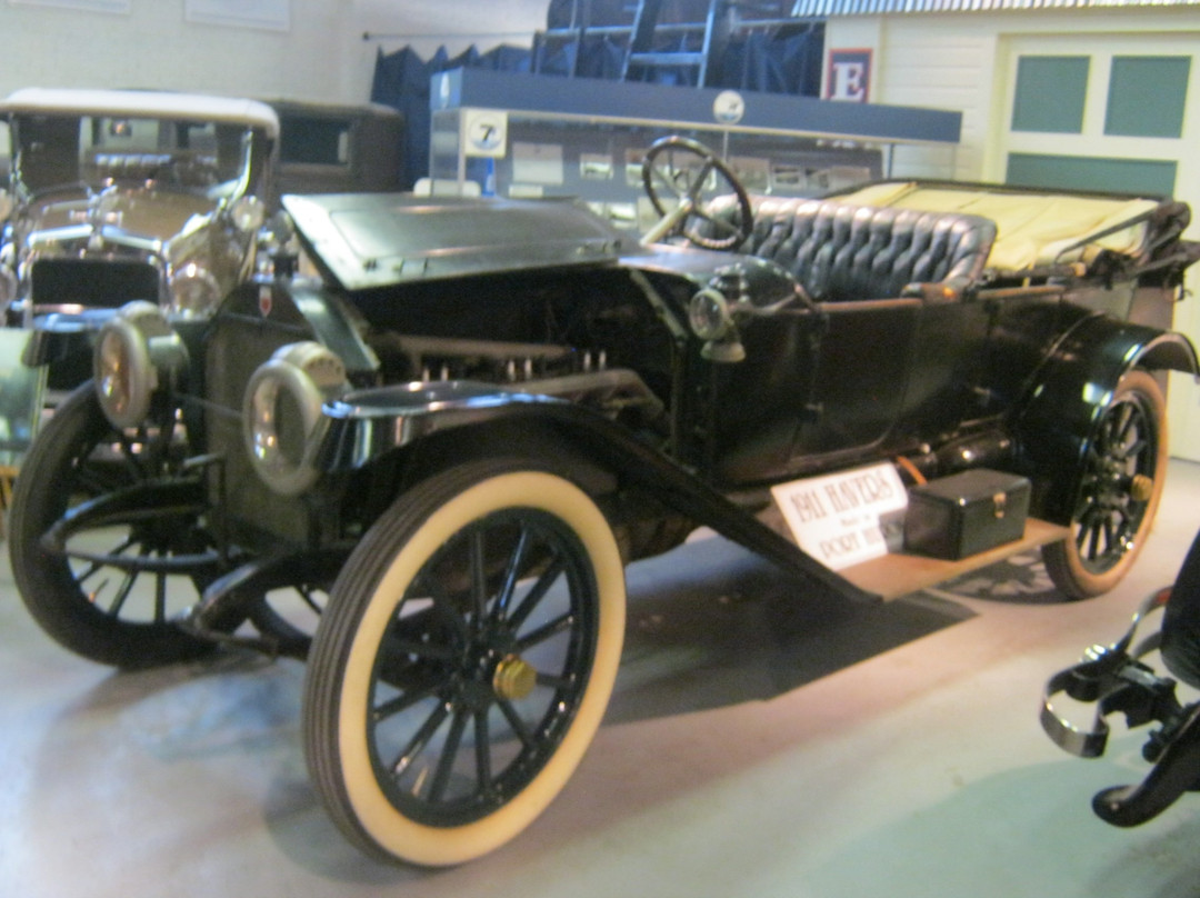 Wills Sainte Claire Automobile Museum景点图片