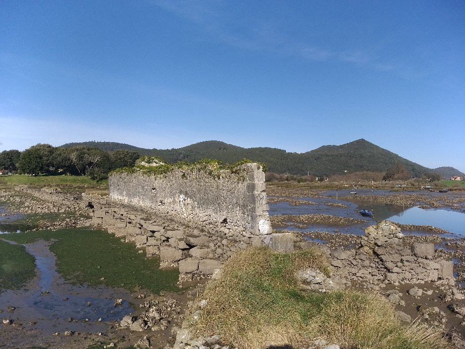 Molino de Mareas de Jado-Argonos必去景点