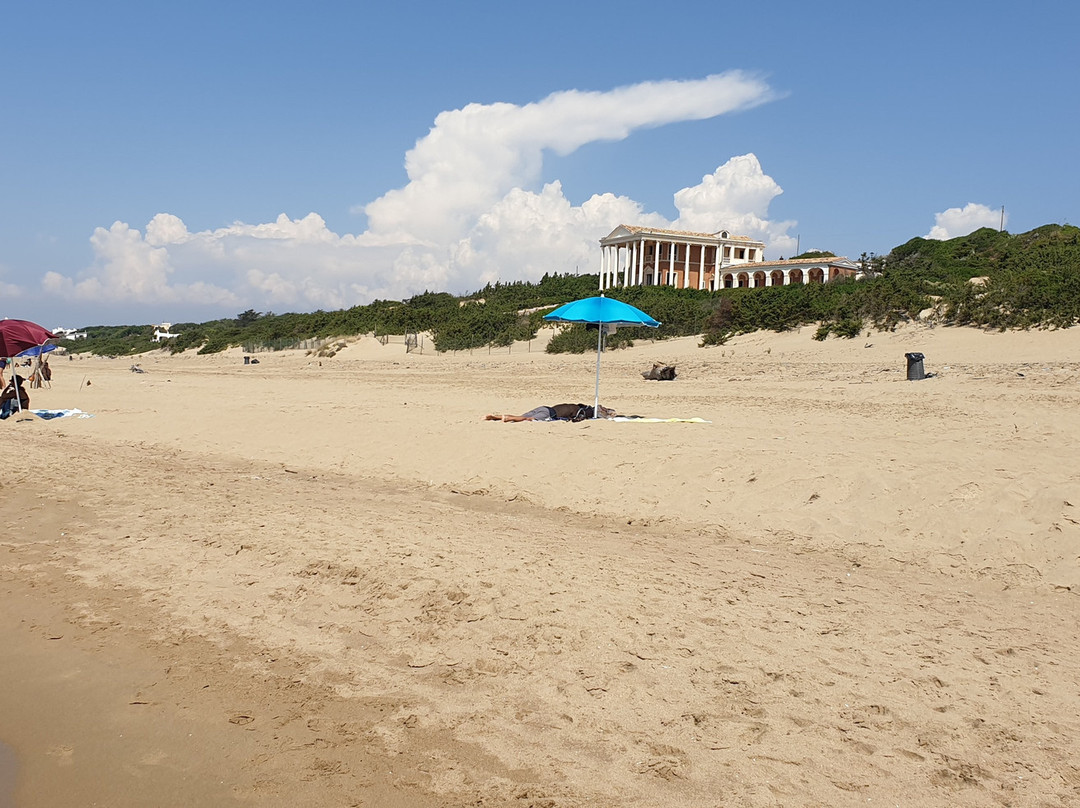 Spiaggia di Torre Paola景点图片