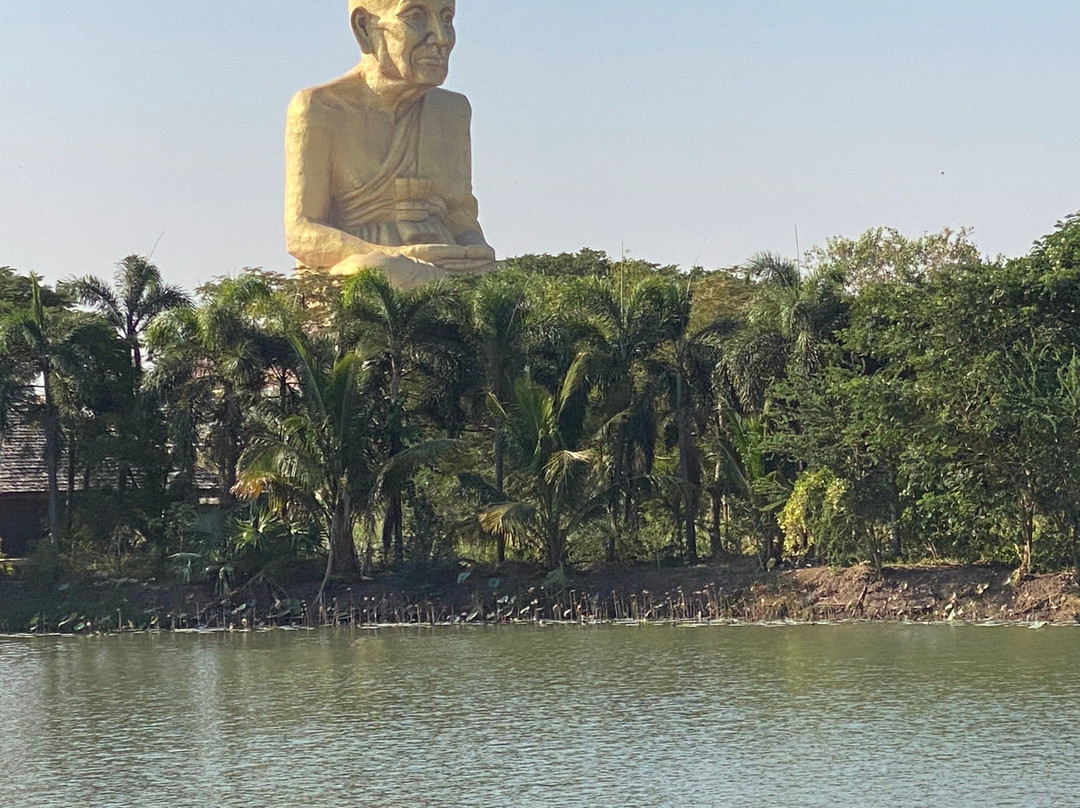 Phutta Uttayanmaharat (Luang Pu Thuat)-玛哈叻必去景点