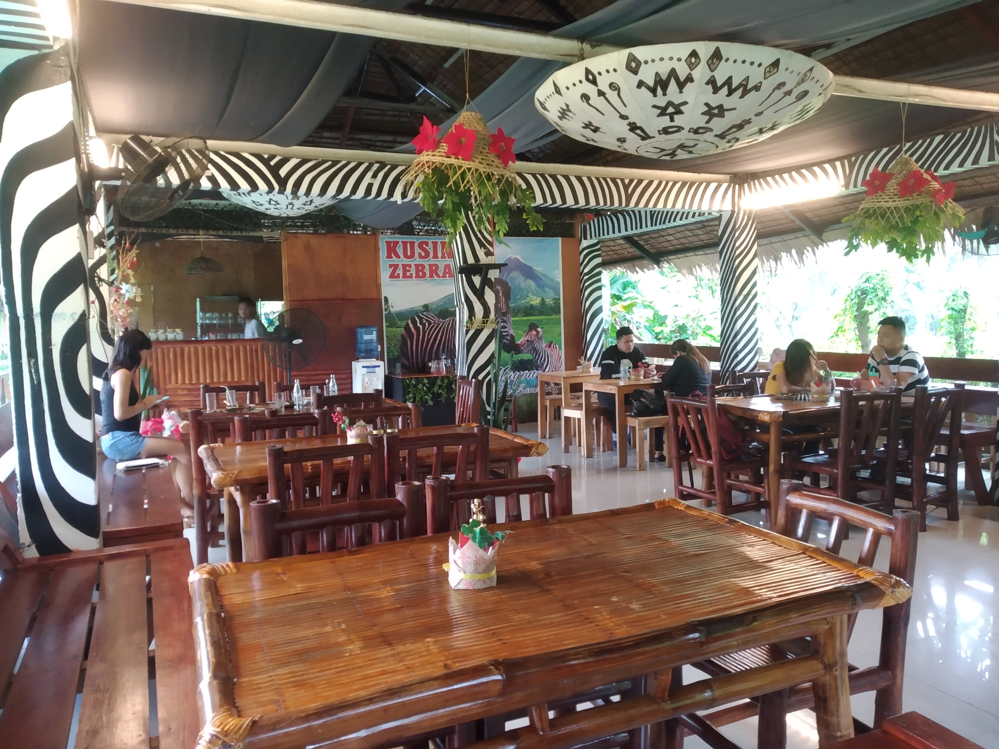 Your Brother's House Tribal Village-餐饮