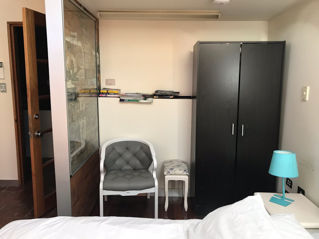 Lowena Cafe and Accommodation主图