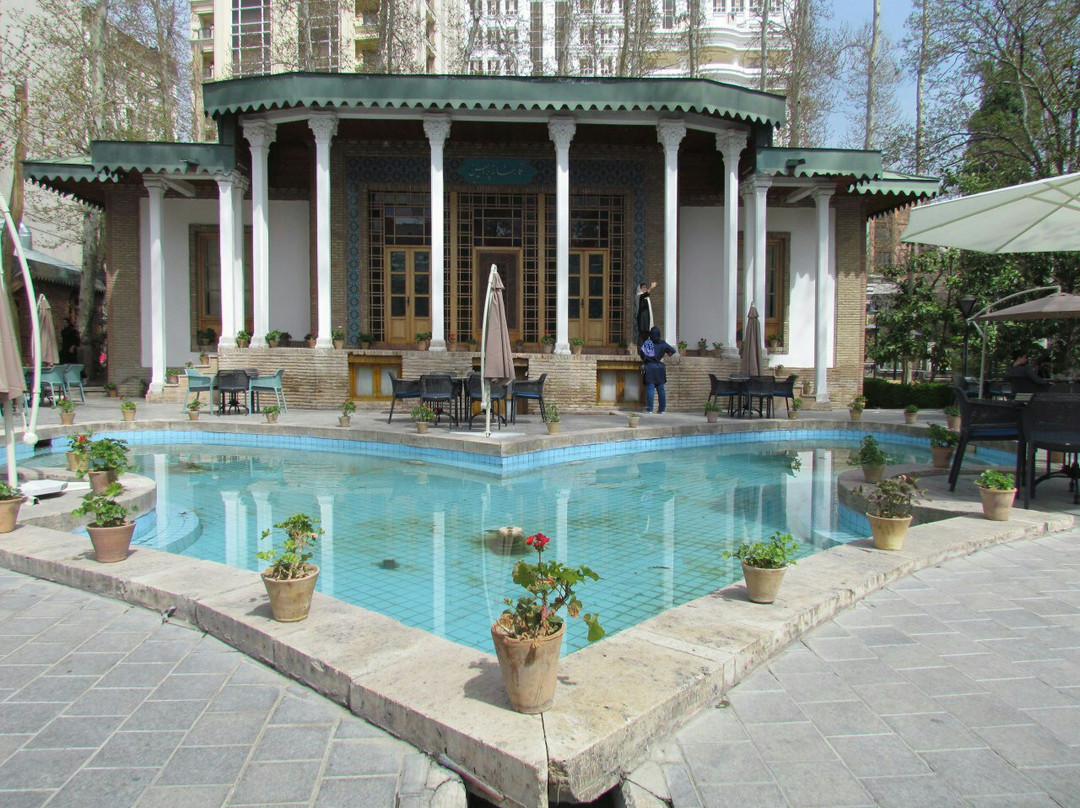 Iranian Art Museum Garden景点图片