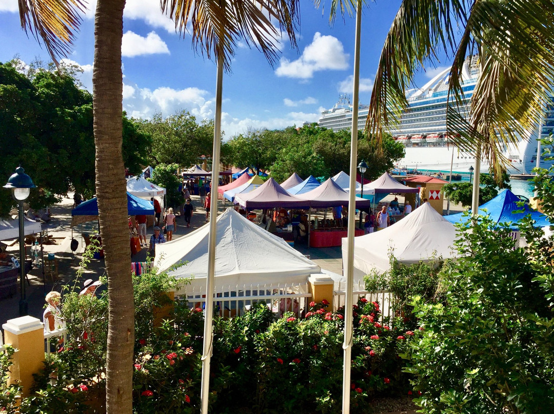 Bonaire Arts and Crafts Cruise Market