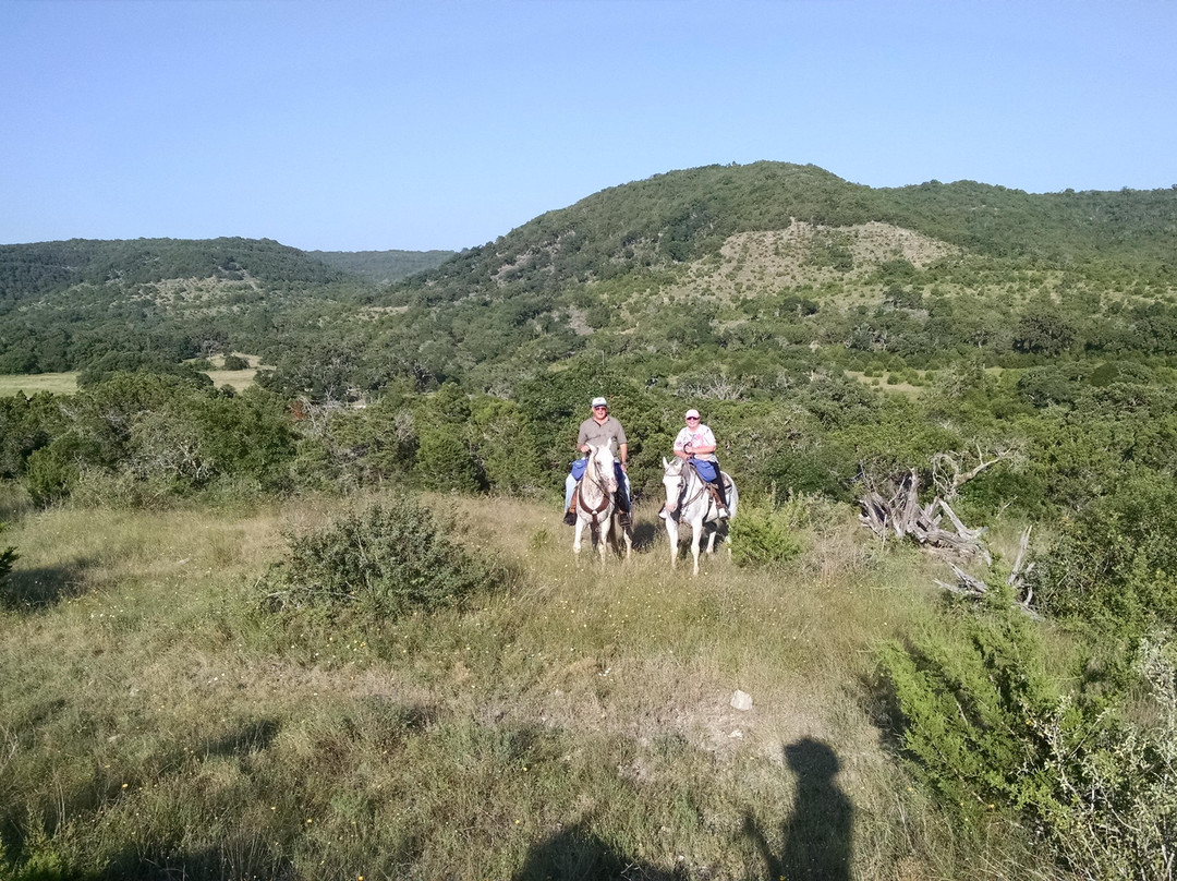 Cross G Ranch Trail Rides-Bandera必去景点