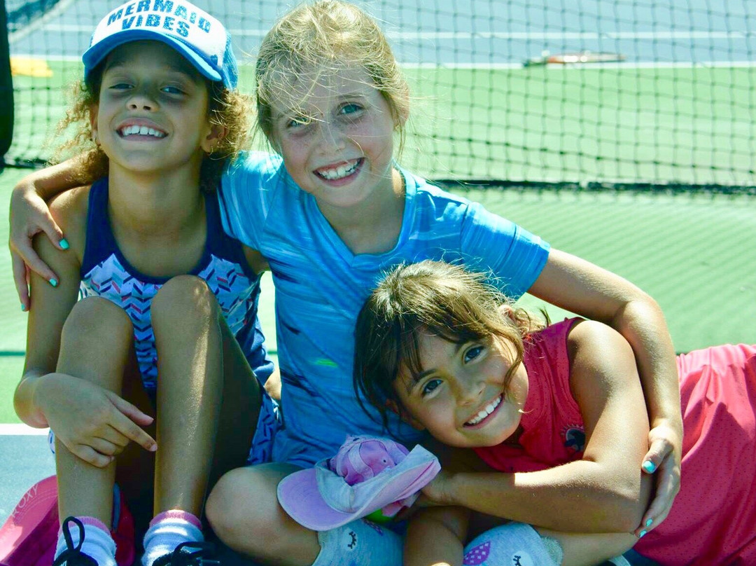 Turks and Caicos Islands Tennis Academy-普罗维登西亚莱斯必去景点