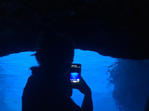 Cave Bisevo-比舍沃必去景点