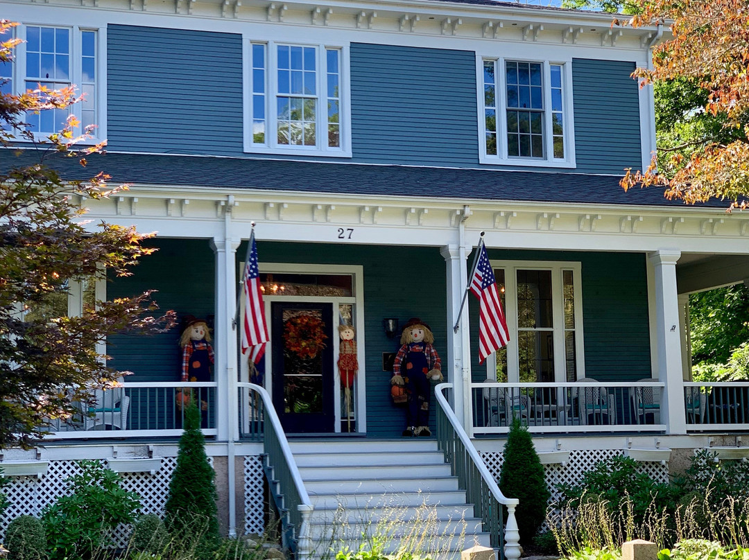 Captain's Manor Inn主图