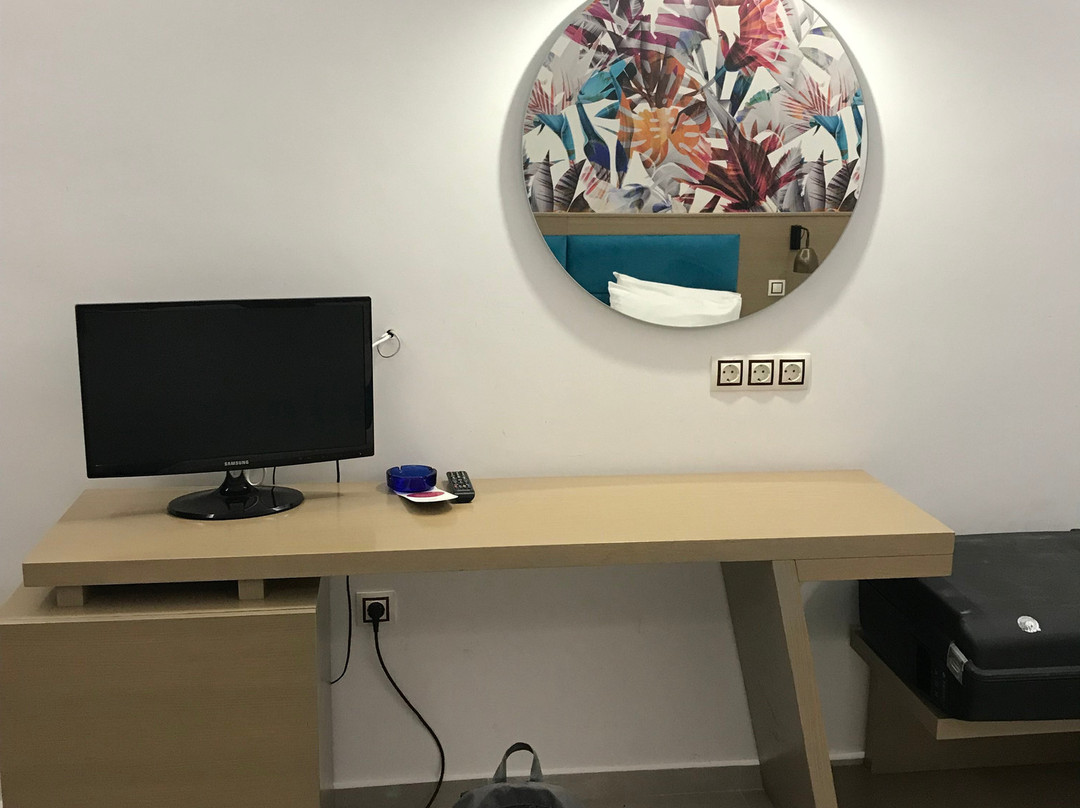 May Beach Hotel主图