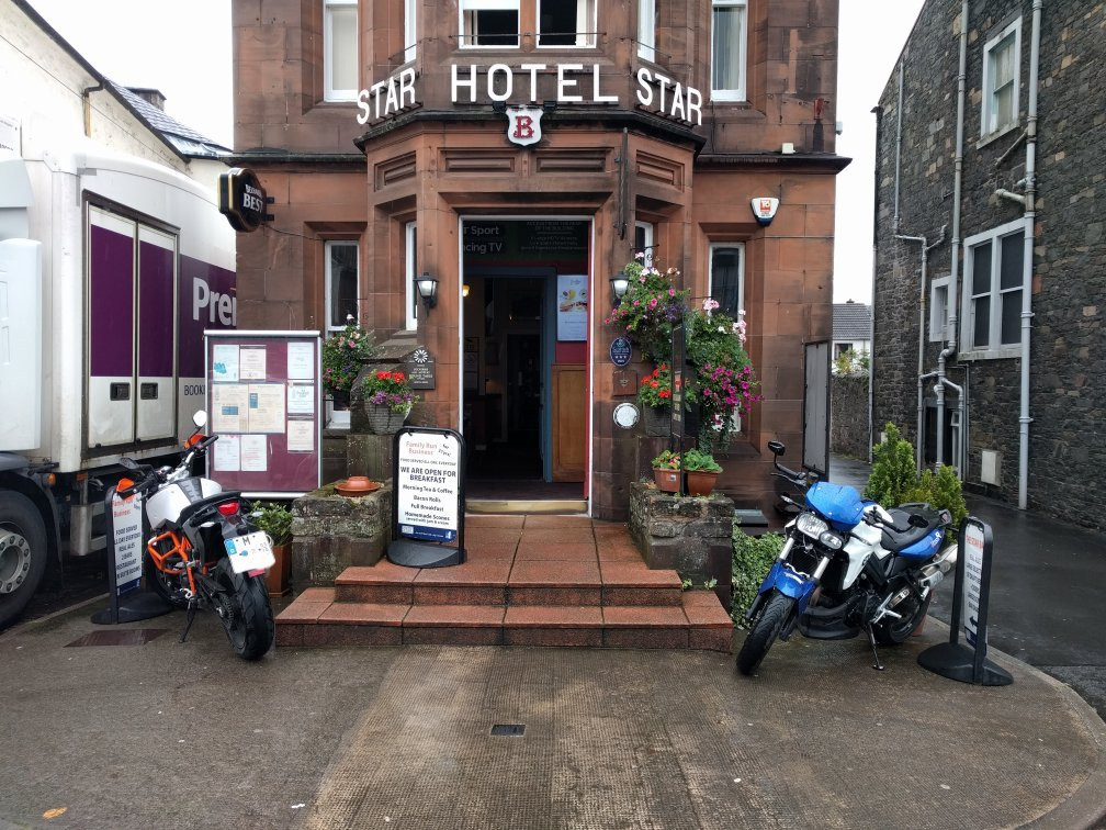 Moffat酒店住宿-The Famous Star Hotel