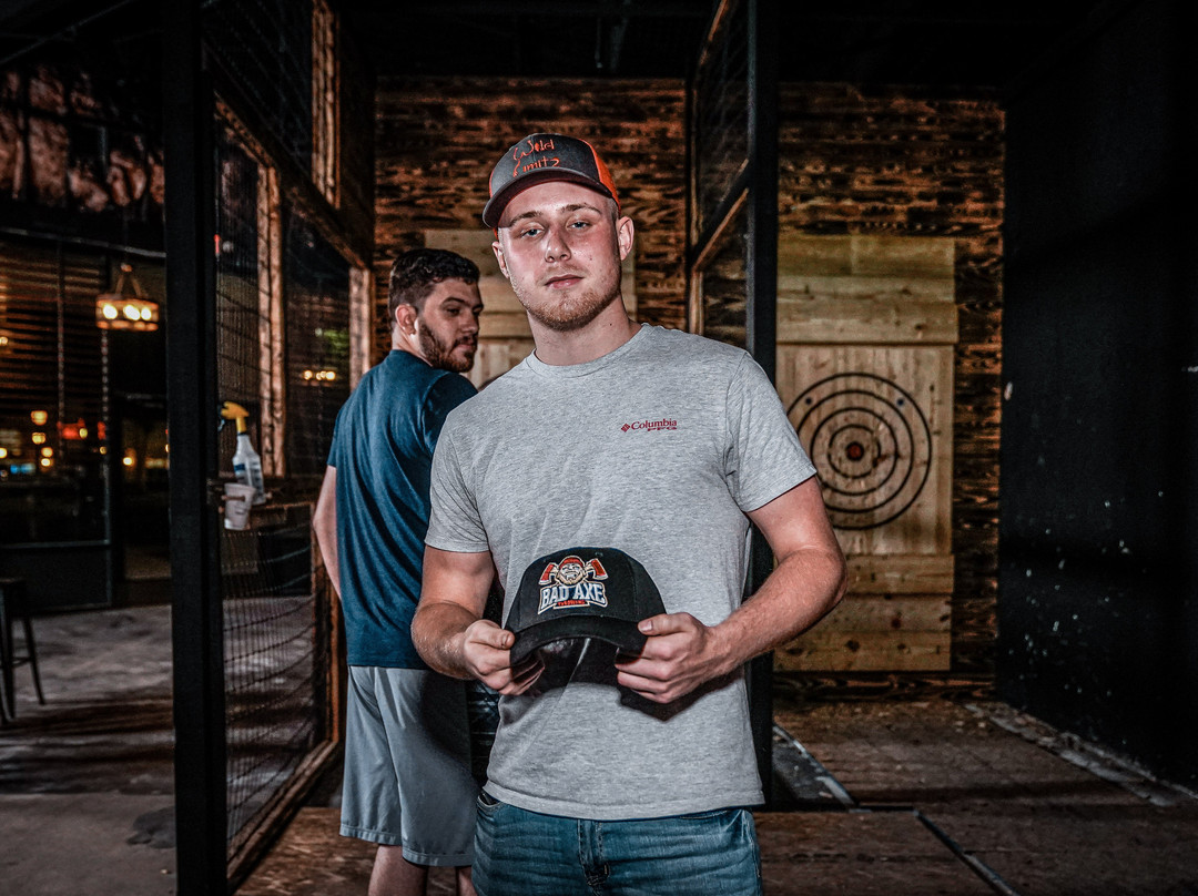 Bad Axe Throwing Spanish Fort景点图片