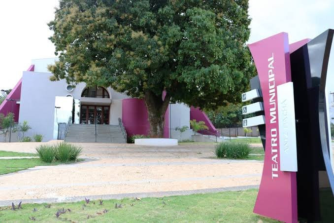 Aniz Pacha Municipal Theater