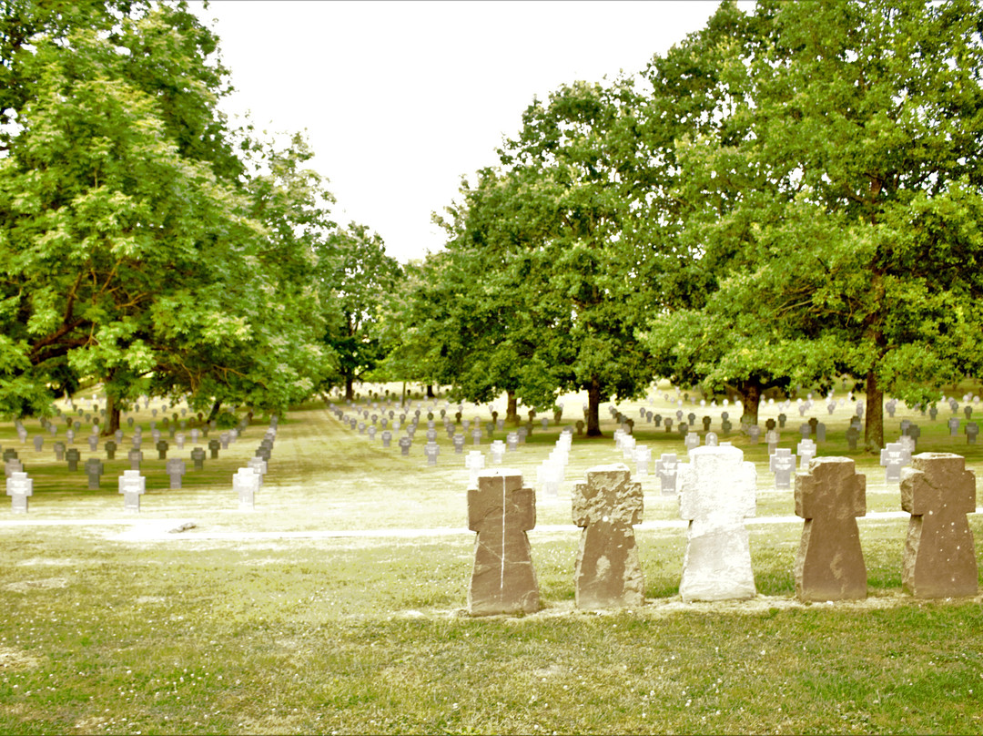Rancourt German Military Cemetery景点图片