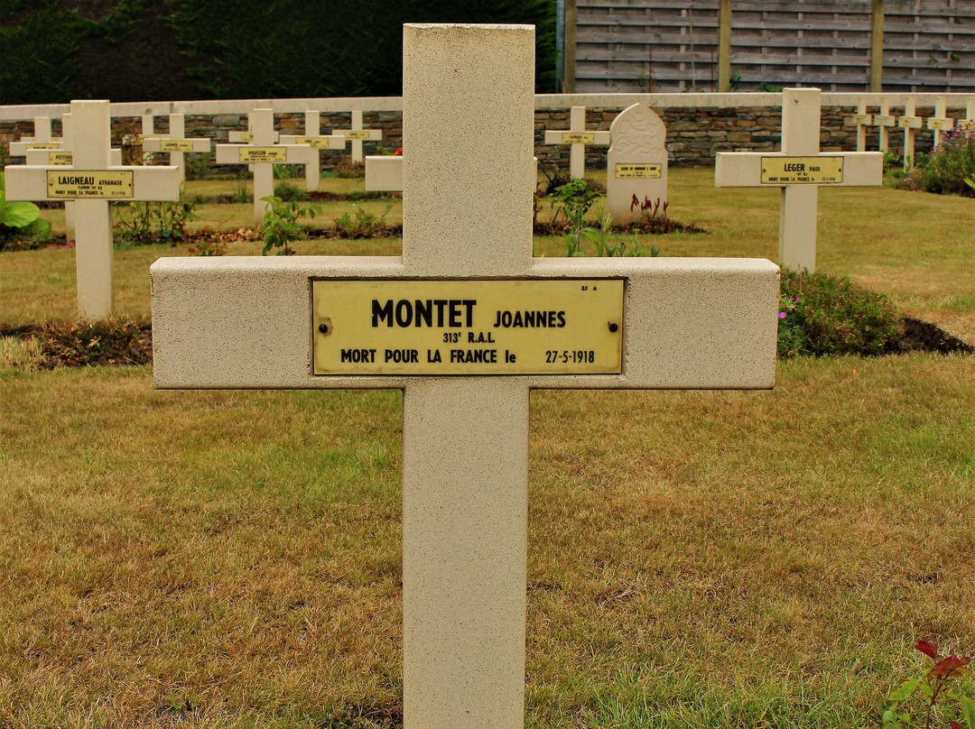 Poperinghe New Military Cemetery景点图片