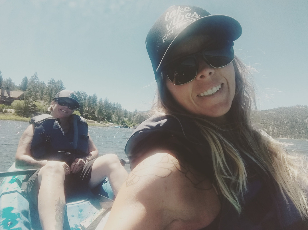 Pleasure Point Marina - Boat Rentals-大熊湖必去景点