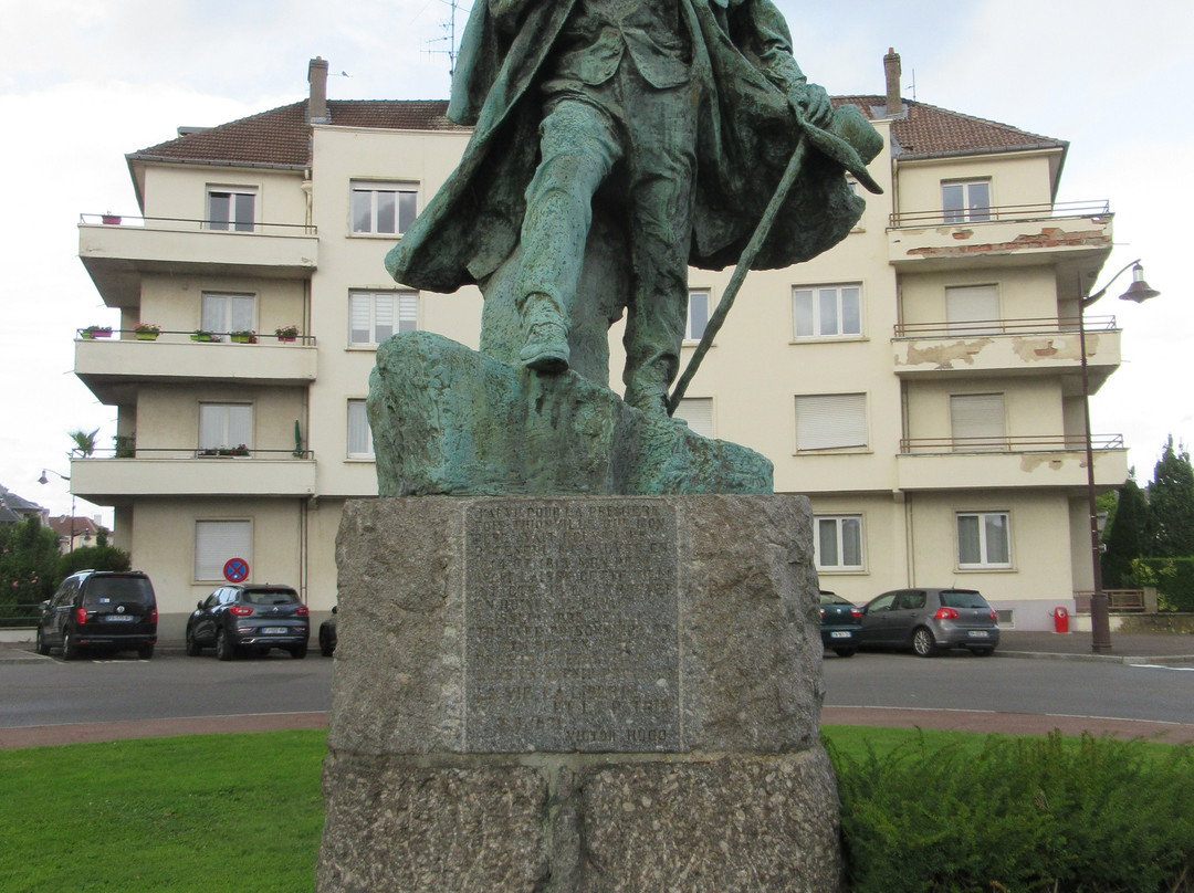 Monument à Victor Hugo-蒂永维尔必去景点