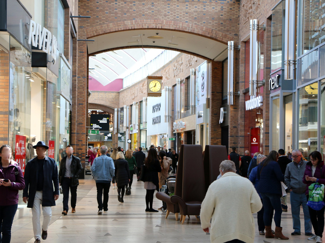 Shirley旅游景点-Touchwood Shopping Center