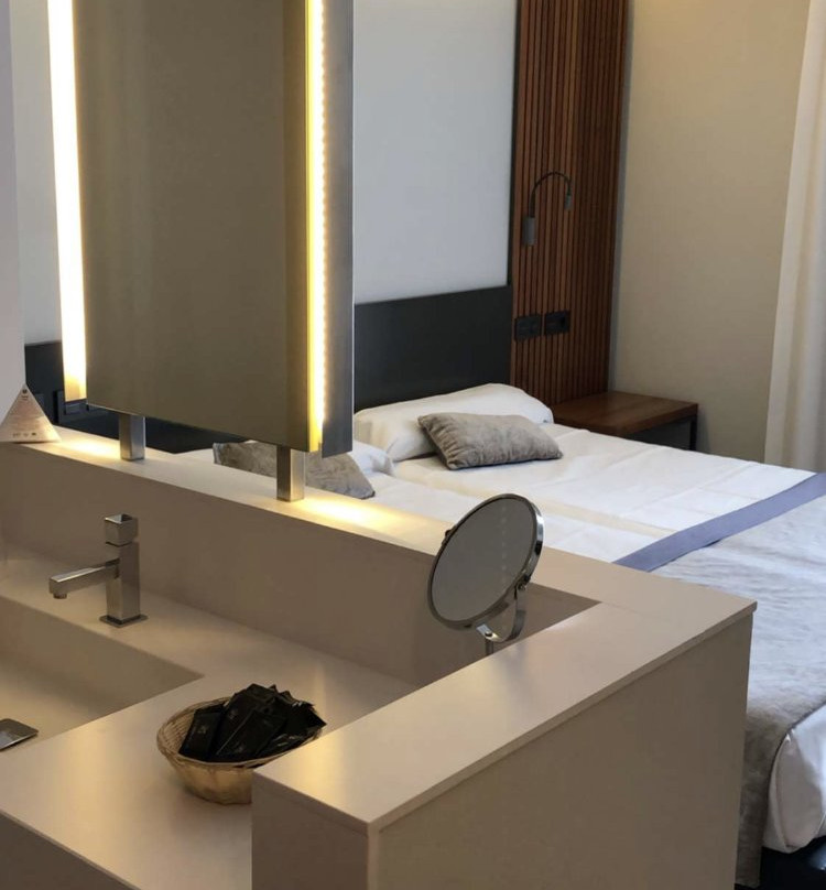 Hotel Raval de la Mar主图