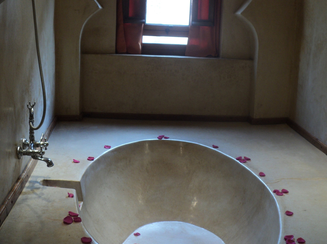 里亚德康巴莱特酒店主图